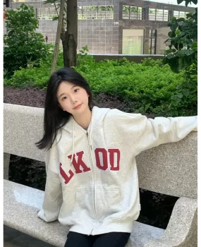 极品学生嫩妹容易喷潮