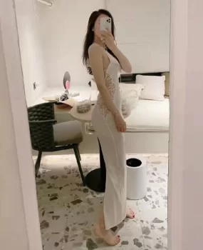 重庆肤白胸大,妙龄女孩