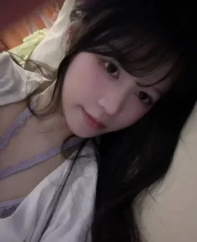 下面很紧,水多会吸