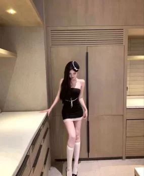 皮肤白皙,身材超好,小姐姐