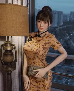 南站体验大胸成人娃娃