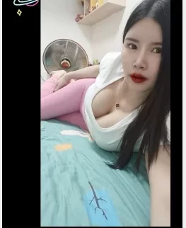 【楼凤兼职】深圳极品楼凤,奶大臀圆可中出内射