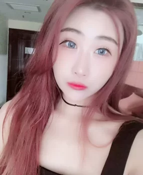 胸大身材很好小姐姐