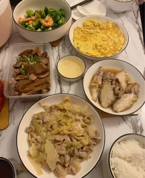 七夕约妹给做饭吃的兼职00后