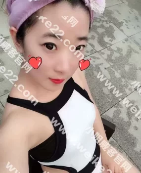 一个娇小的女孩,自己兼职,可以一试